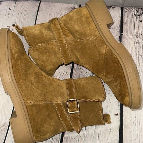 Zara Woman’s EU 39 US size 8 Genuine Suede and Faux Fur Boots - Picture 5 of 16